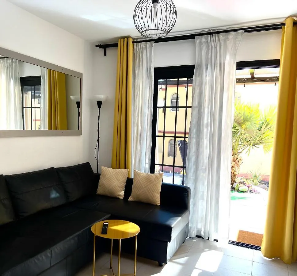 Paola Comfort Apartment Κόστα Κάλμα