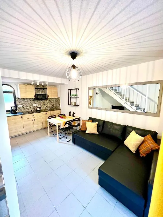 Paola Comfort Apartment Κόστα Κάλμα
